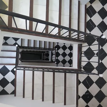Lodgingmalaga Plaza De La Constitucion 4*