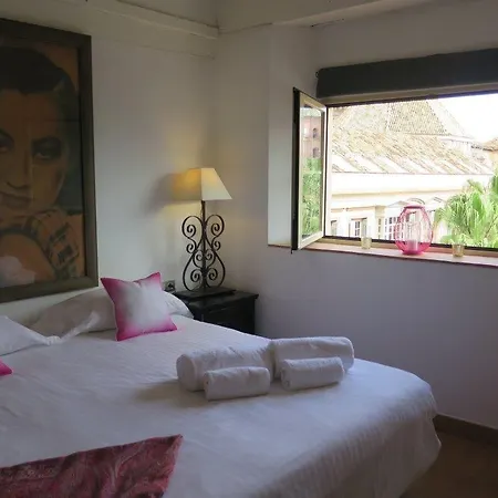 Lodgingmalaga Plaza De La Constitucion Hotel