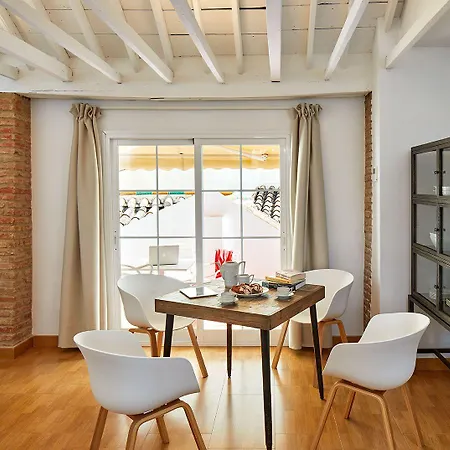 Lodgingmalaga Plaza De La Constitucion Hotel