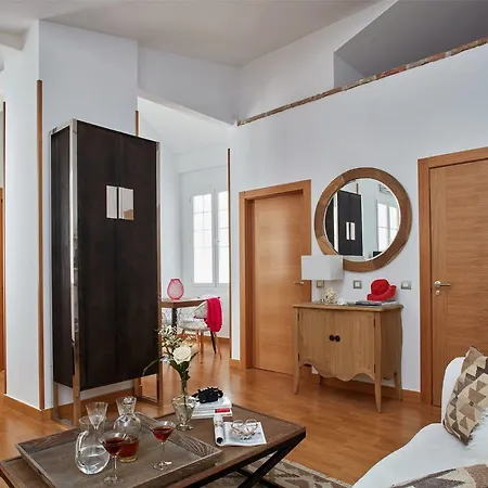 Lodgingmalaga Plaza De La Constitucion Apartamento