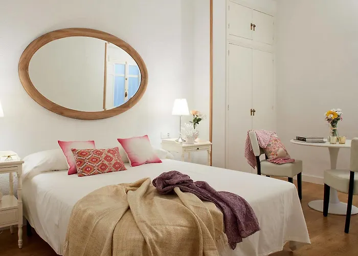 Lodgingmalaga Plaza De La Constitucion فندق 4*